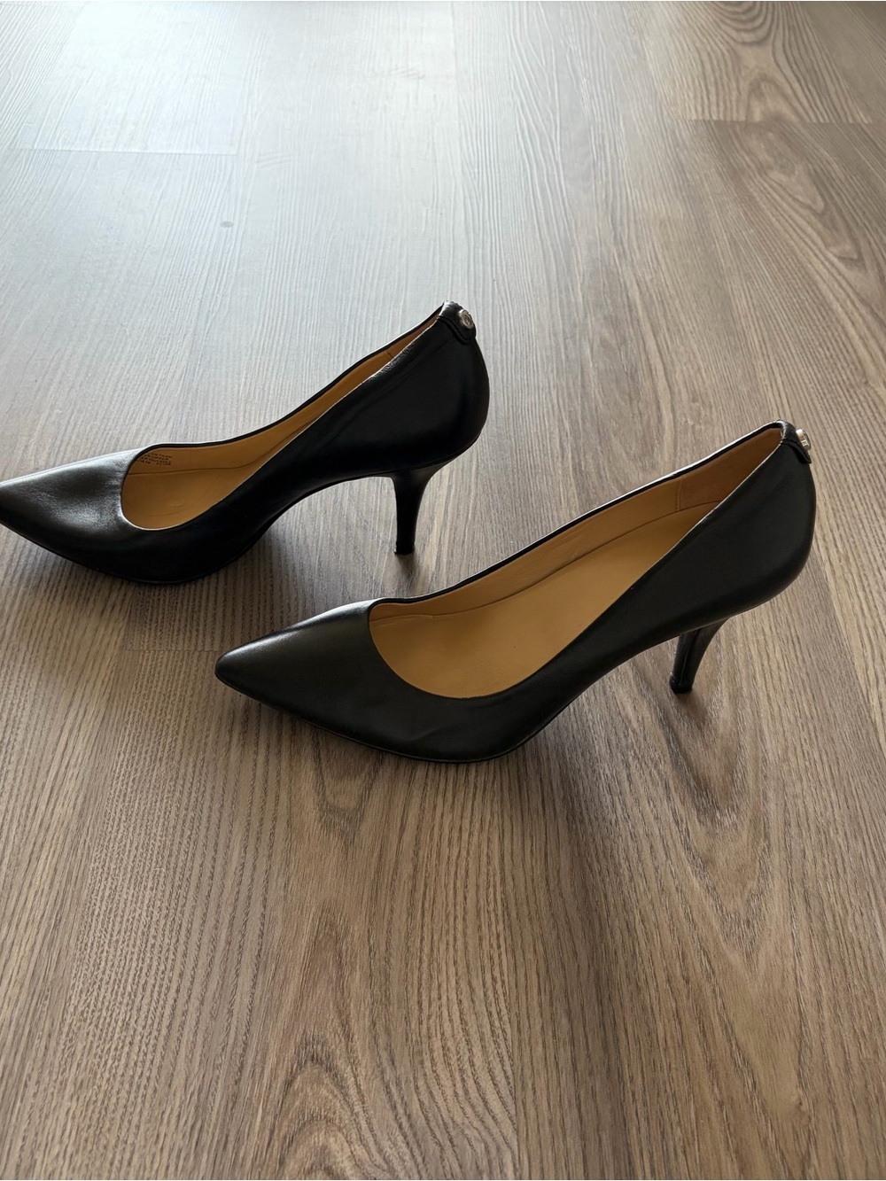 Authentic Michael Kors  Classic Black Pointed-Toe Women's Pumps